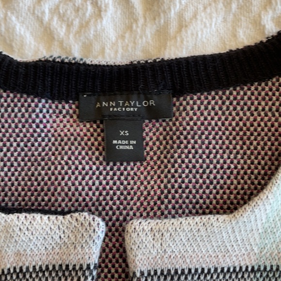 Ann Taylor factory XS jacket sweater black - Picture 4 of 15